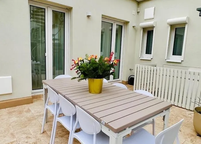 Appartamento Large With Terrace - Very New