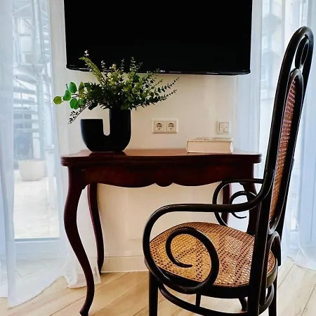 Large With Terrace - Very New * Düsseldorf