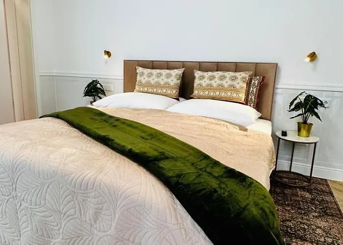 Large With Terrace - Very New Düsseldorf