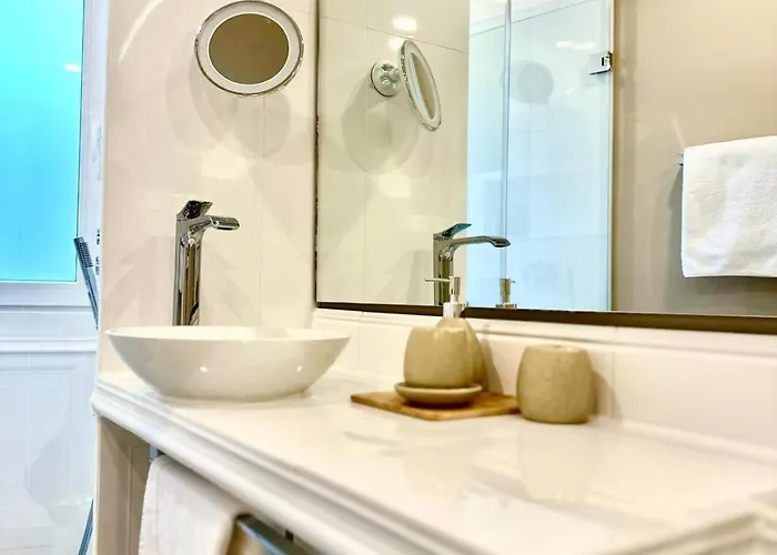 Large With Terrace - Very New Düsseldorf