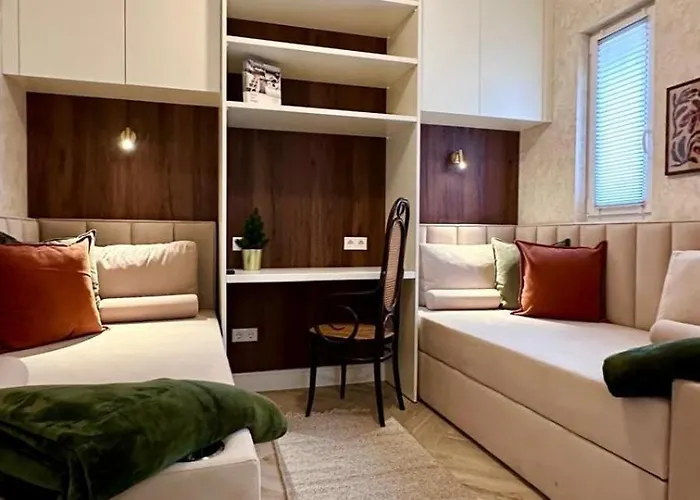 Large With Terrace - Very New *