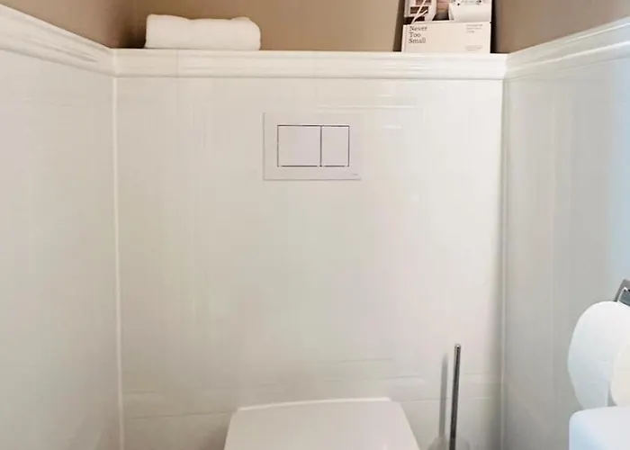 Large With Terrace - Very New *